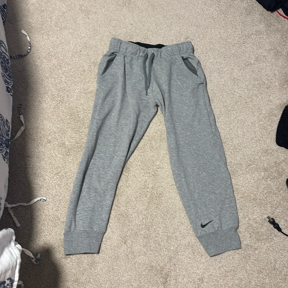 Gray Nike Joggers 👖